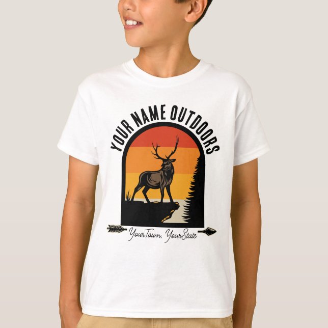 Camiseta Caza NOMBRE DE AÑO Al Aire Libre Campamento Salvaj (Anverso)