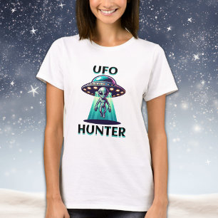 Camiseta Cazador de OVNI   Ai Art con OVNI y Alien