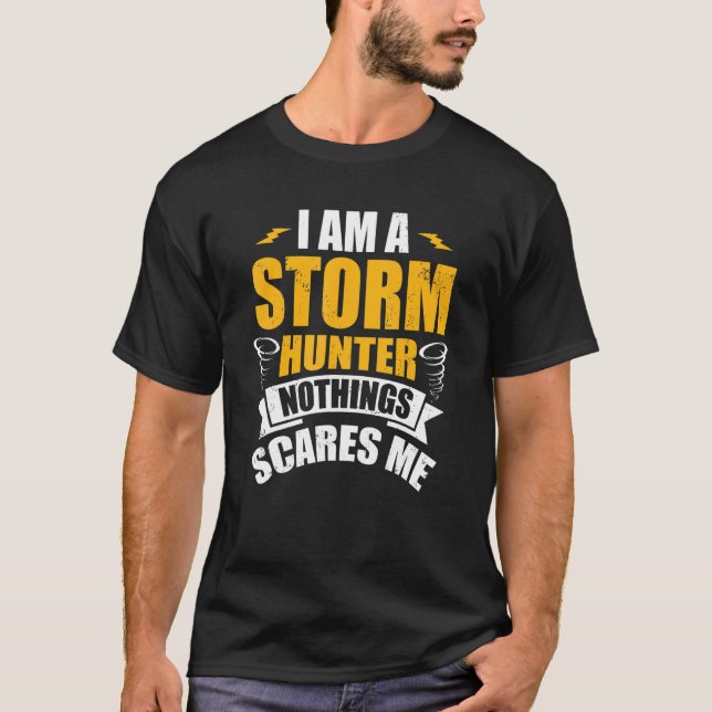 Camiseta Cazadora de tormentas para los que protestaban con (Anverso)