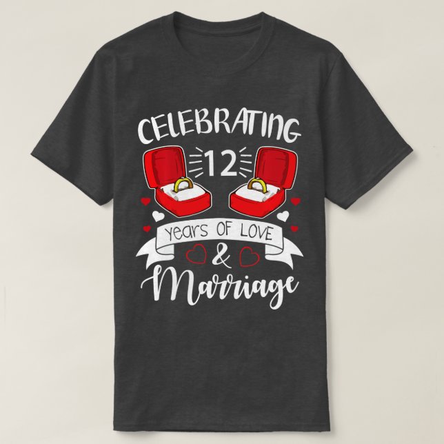 Camiseta Celebrando 12 años de matrimonio amoroso feliz Hus (Diseño del anverso)