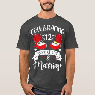 Camiseta Celebrando 12 años de matrimonio amoroso feliz Hus