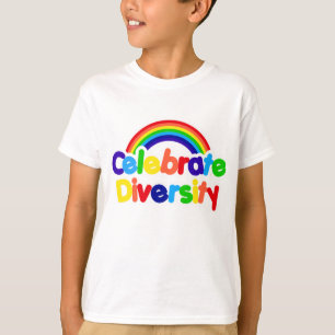 Camiseta Celebrar el arcoiris del orgullo gay por la divers