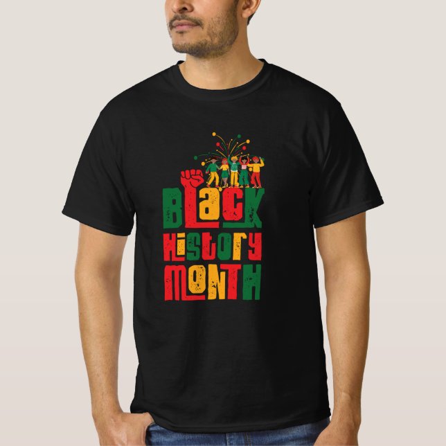 Camiseta Celebrate Black History Month with Pride (Anverso)