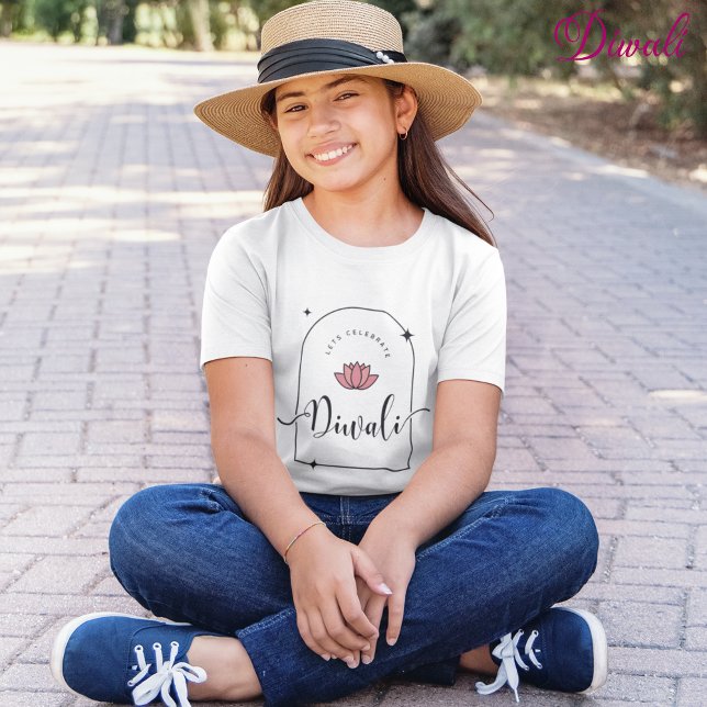 Camiseta Celebremos el elegante Diwali (Subido por el creador)