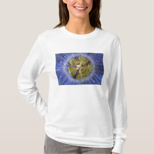 Camiseta Cercanía de la flor de la pasión de peluche. Cr