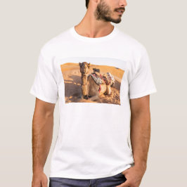 Camiseta Cerco sobre camello en el desierto de Omán