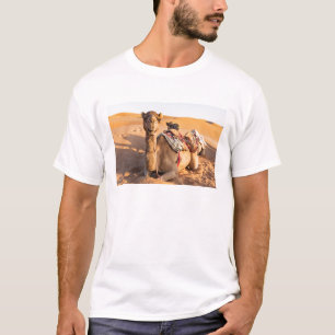 Camiseta Cerco sobre camello en el desierto de Omán