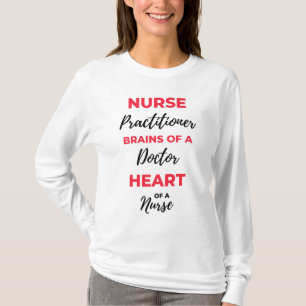 Camiseta Cerebros de Enfermera Practicante Corazón 2