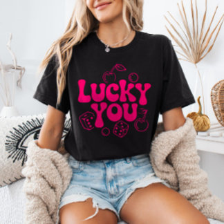 Camiseta Cerezas y Dados Rosados Calientes y2k Lucky You de