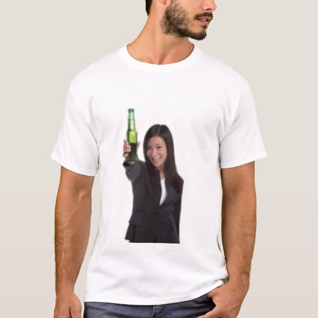 Camiseta ¡Cerveza! No apenas para el desayuno más (Anverso)