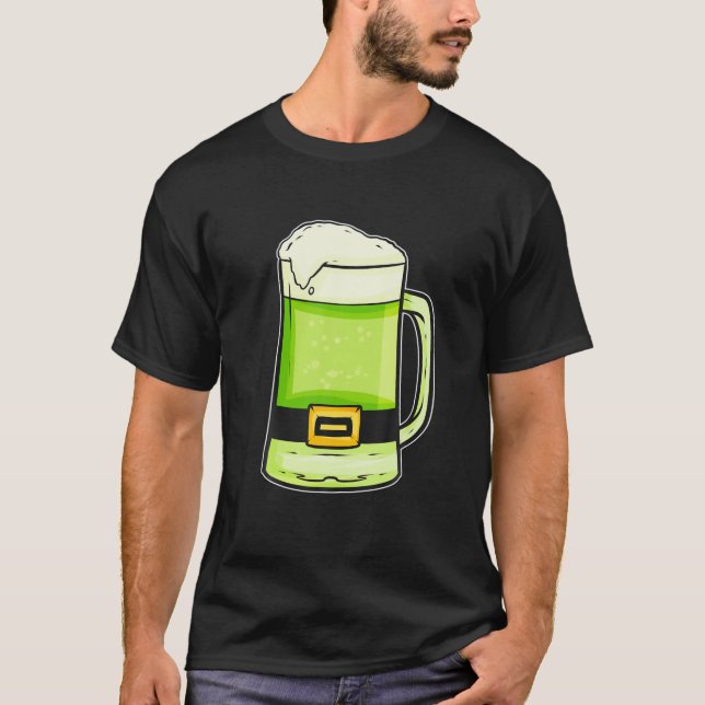 Camiseta Cerveza verde con cinturón negro en el día de San  (Anverso)