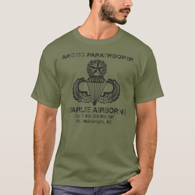 Camiseta Charlie Airborne OD Green (Anverso)