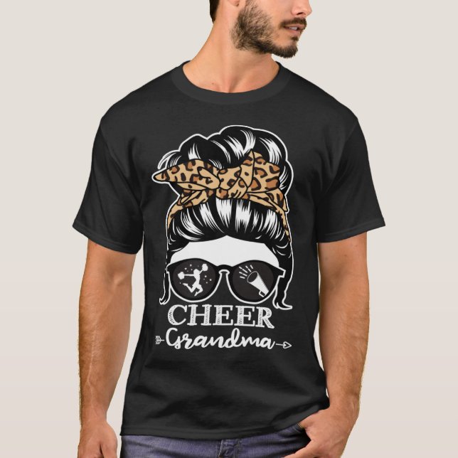 Camiseta Cheer Grandma Messy Bun Hair  Cheerleader Leopard (Anverso)
