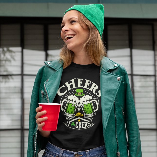 Camiseta Cheers F*ckers Fun Sarcastic St Patrick's day (Subido por el creador)