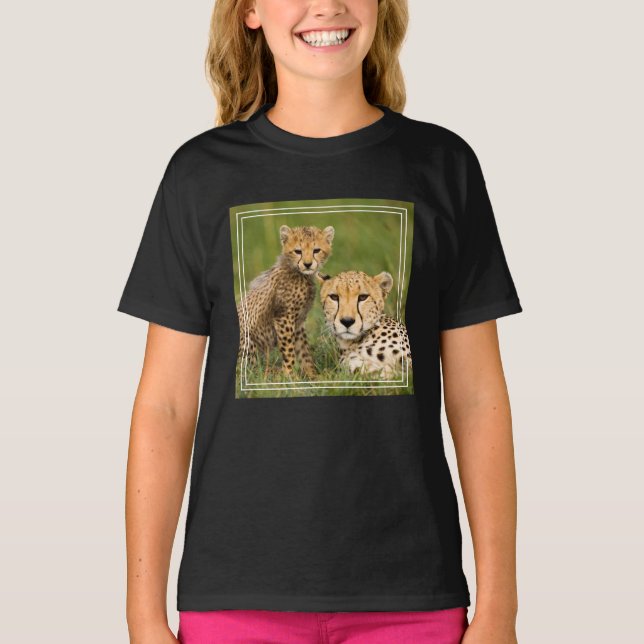 Camiseta Cheetah Cub y su padre en la hierba (Anverso)