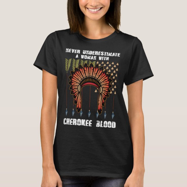 Camiseta Cherokee Pride Feathers Native American (Anverso)