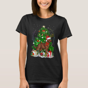 Camiseta Chesapeake Bay Retriever Luz de árbol de Navidad P
