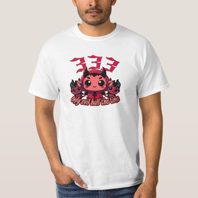Camiseta Chibi Devil - 333 Sólo maldad la mitad del tiempo (Anverso)