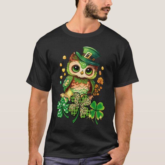 Camiseta Chibi Owl Adorable St Patrick's Day Bird  Cute C (Anverso)