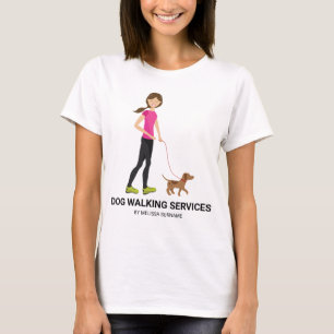 Camiseta Chica Bonita Y Un Perro Marrón - Servicios De Pase