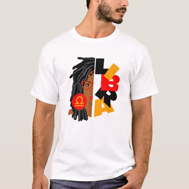 Camiseta Chica Chica Afro Locs  Rótulos Zodiac Birt (Anverso)