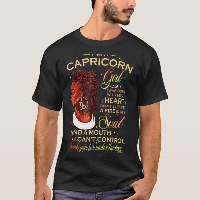 Camiseta Chica de Capricorn Afro Locs Chica Rótulos Zodiac  (Anverso)
