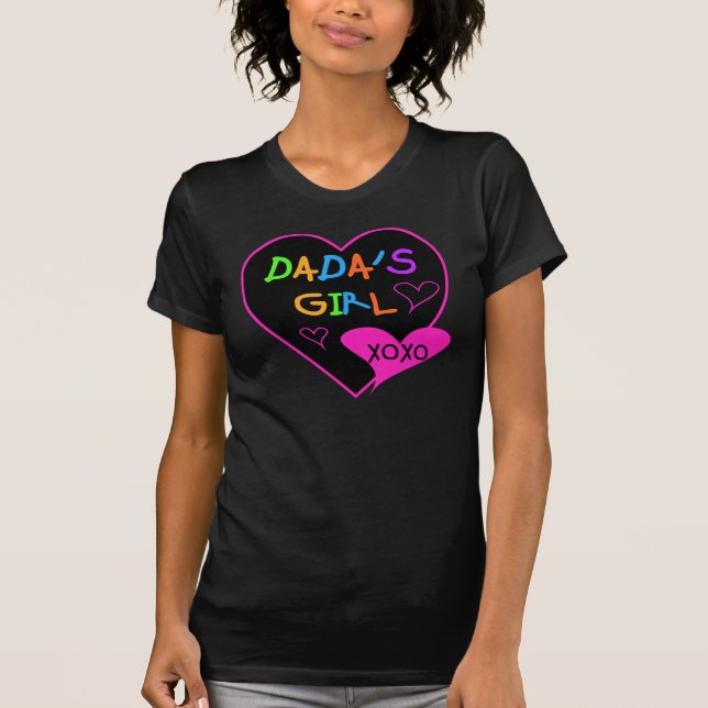 Camiseta Chica de Dada, taza, botón, imán, más (Anverso)