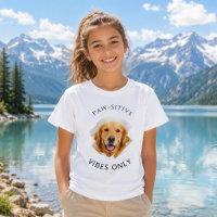 Chica de foto de patas de Golden Retriever con vib