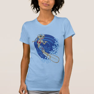 Camiseta chica de la persona que practica surf