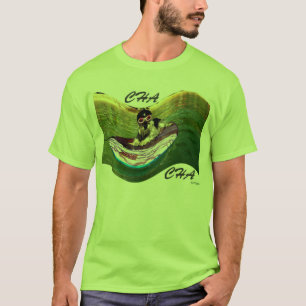 CAMISETA CHICA DE LA PERSONA QUE PRACTICA SURF DE CHA-CHA