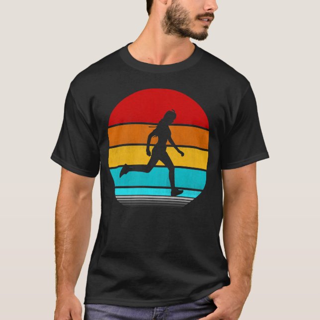 Camiseta chica en ejecución (Anverso)