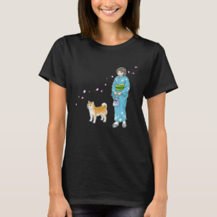 Camiseta Chica en kimono y un Shiba Inu disfrutando de una