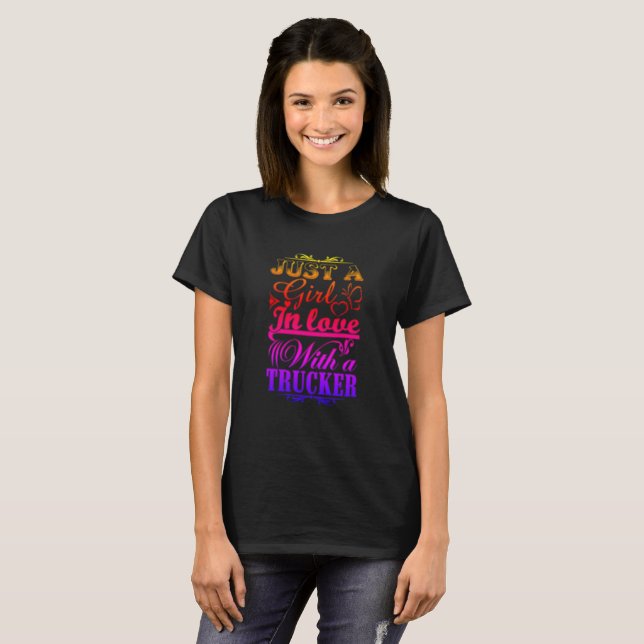Camiseta Chica Enamorado De Un Camionero (Anverso completo)
