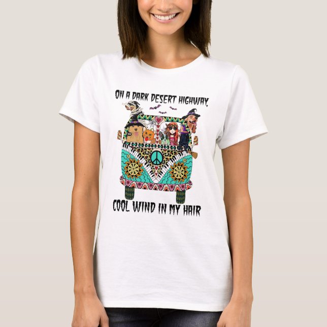 Camiseta Chica Hippie Y Perros Mueren En Un Desierto Oscuro (Anverso)
