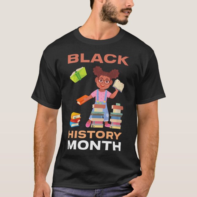 Camiseta Chica infantil leyendo libro de historia negra mes (Anverso)