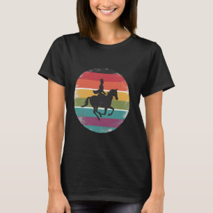 Camiseta Chica montando caballo silueta puesta de sol retro