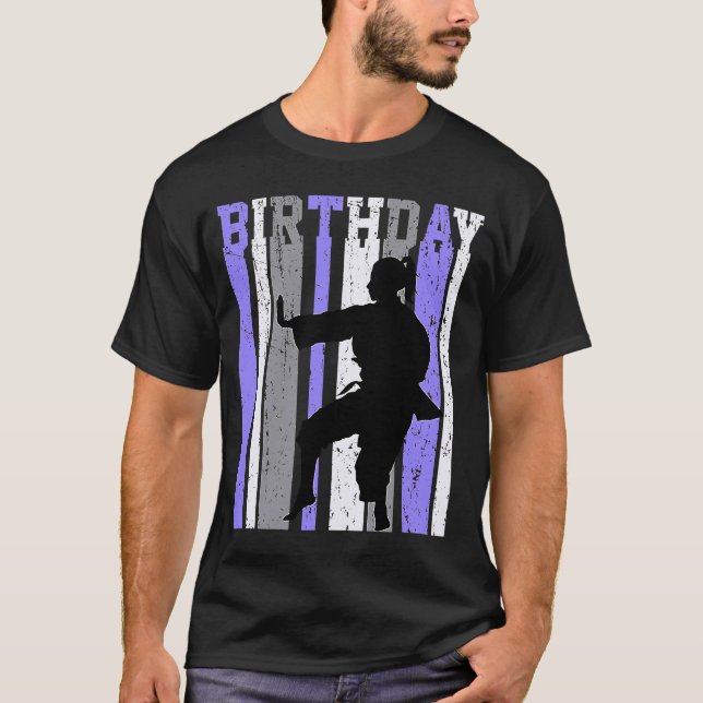 Camiseta Chica morado Karate Birthday Retro Silhouette Spor (Anverso)