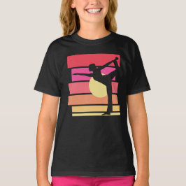 Camiseta chica vintage de la puesta de sol haciendo ejercic
