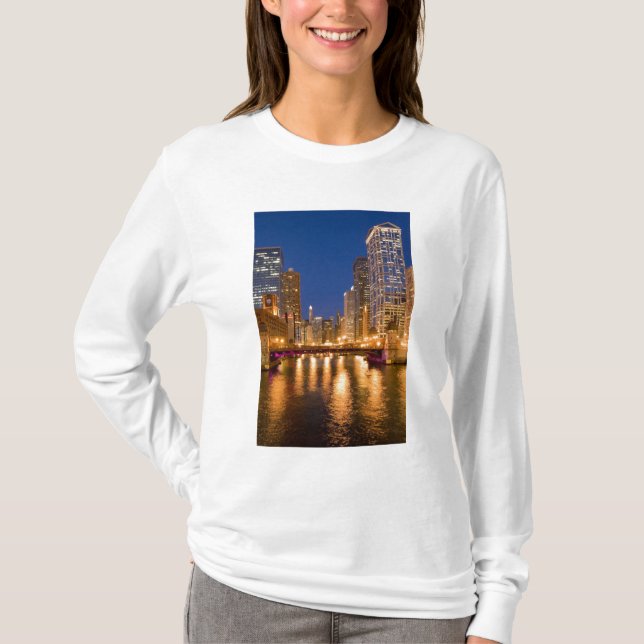 Camiseta Chicago, Illinois, Skyline y Chicago River at (Anverso)
