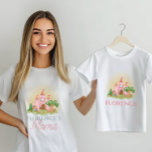 Camiseta Chicas adoran el Castillo Princesa Rosa Mama<br><div class="desc">Esta camiseta mágica y linda de cuento de hadas cuenta con un príncipe y una princesa, con un castillo rosado encantado, mariposa, flores, liebres, un ciervo mágico y hongos caprichosos. Este diseño rosa y ondulante "de vez en cuando" se puede personalizar fácilmente con el nombre de sus chicas en una...</div>