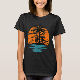 Camiseta Chicas Con Pizarras De Surf En La Isla Al Amanecer