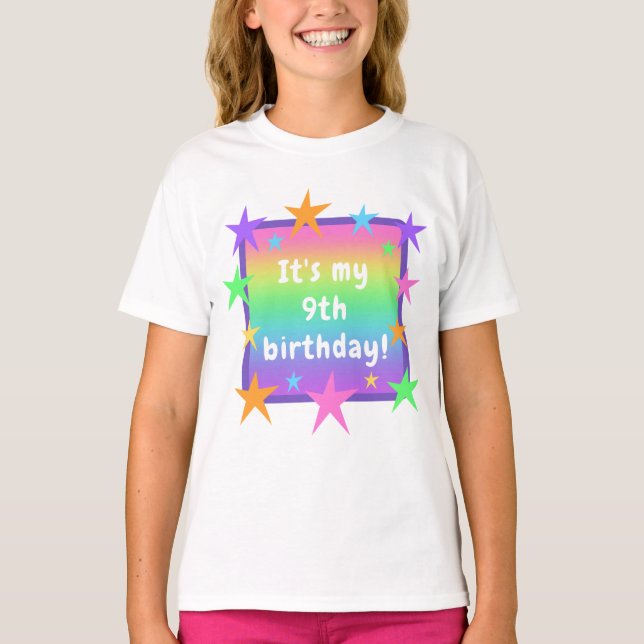 Camiseta Chicas de cumpleaños con arcoiris personalizado (Anverso)