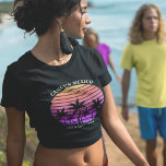 Camiseta Chicas de Personalizados tropicales recorren palme<br><div class="desc">camisetas familiares de vacaciones en Guay para un viaje de chicas a una isla tropical. Delante de una puesta de sol en la playa rosa de bonito hay bonitas palmeras. Los personalizados se encargan del crucero o del viaje al mar.</div>