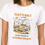Camiseta Chicas del Desert Bachelorette Party Personalizado<br><div class="desc">Entrar en aventura con estas camisetas de la Bachelorette Personalizado del Desert. Aprovecha el encanto del desierto para embarcarte en una fiesta de soltería única. Esta colección exclusiva de camisetas personalizados capta la esencia del tema del desierto, infundiéndolo con estilo y sofisticación para crear recuerdos duraderos de tu viaje en...</div>