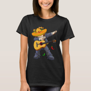 Camiseta Chico de Cinco De Mayo de Mariachi y Guitarra de M
