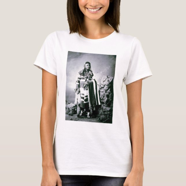 Camiseta Chief Joseph (1840-1904) c.1880 (b/w photo) (Anverso)
