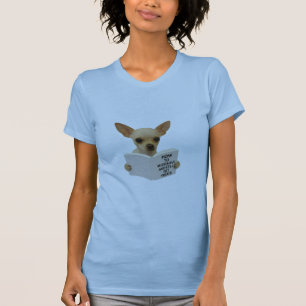 Camiseta Chihuahua leyendo cómo portarse mal