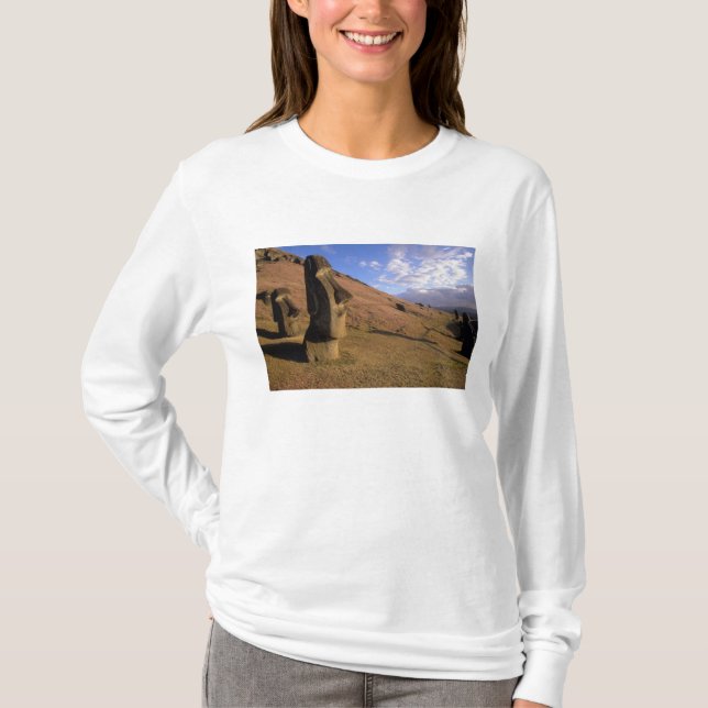 Camiseta Chile, Isla de Pascua. Ladera con Moai (Anverso)