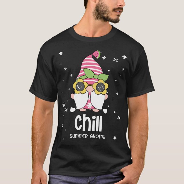 Camiseta Chill Gnome Funny Summer Mating For Family (Anverso)