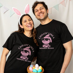 Camiseta Chill Mode Bunny Related Vibes Tee